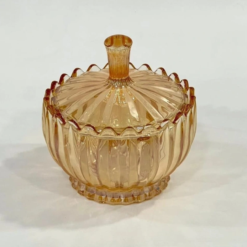 سكرية زجاجية بغطاء بلون عسلي أنيق