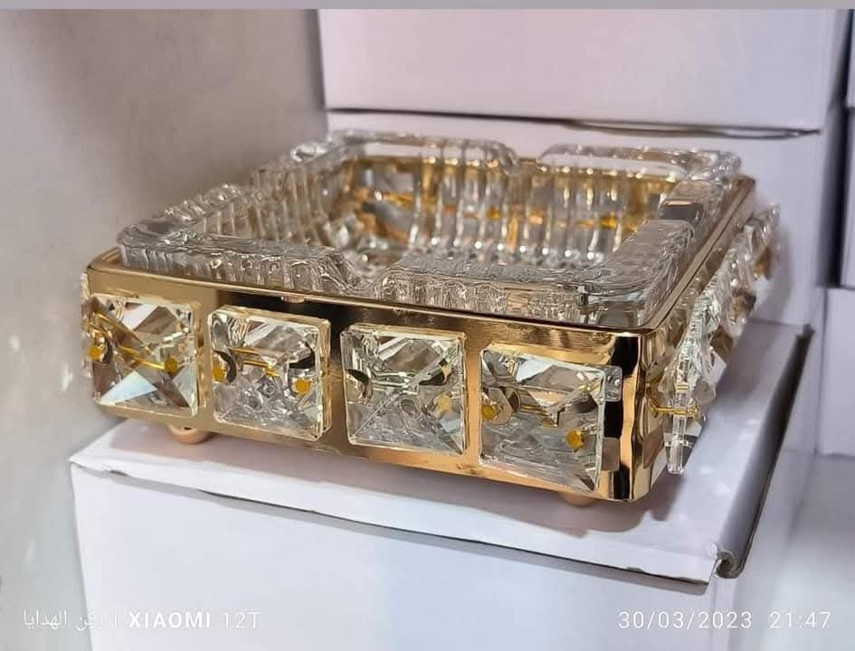 نفاضة سجائر مربعة فاخرة مصنوعة من زجاج كريستالي - الصورة 3