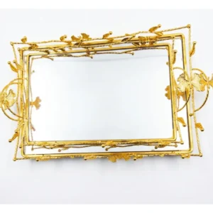 طقم صواني مجوز بزخرفة ذهبية أنيقة