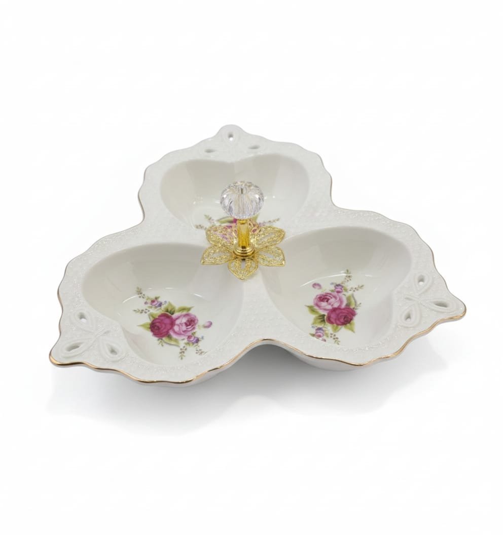 ضيفة تقديم سيراميك فاخر بـ3 أقسام