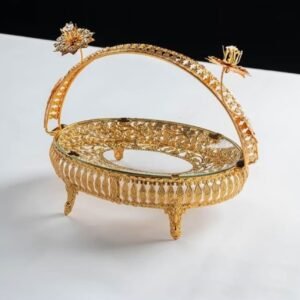 سلة تقديم ذهبية بقاعدة زجاجية ومقبض مزين بورود