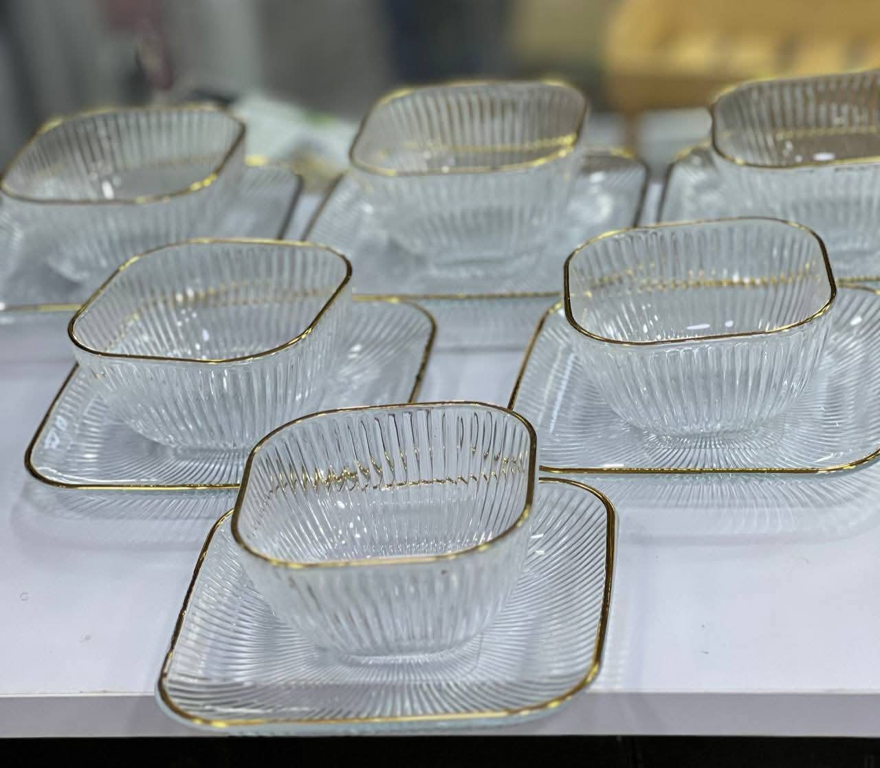 طقم زبادي 6 زبادي كريستال مع 6 تباسي متطابقة - الصورة 2